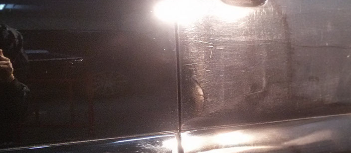 Подетальне полірування кузова автомобіля. Для порівняння – до та після полірування.