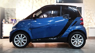 Відновне полірування автомобіля.