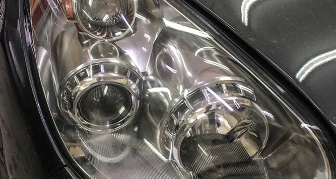 Відновлюємо фари поліруванням. Бронювання авто оптики прозорою захисною плівкою.