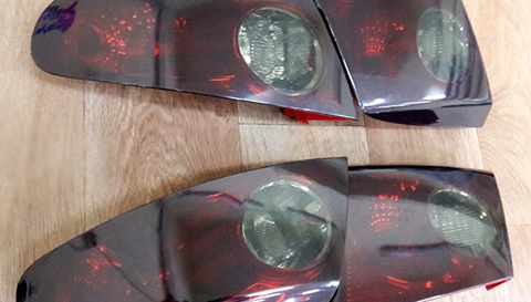 Тонування задніх фар плівкою.