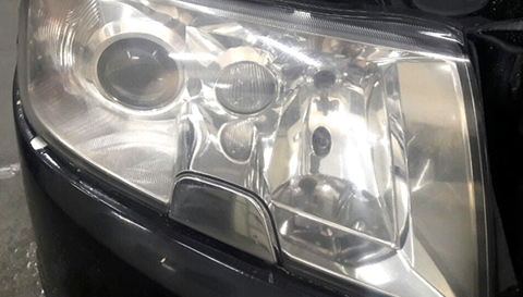 Скло фар після глибокого шліфування та полірування.