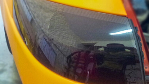 Тонування задніх фар вінілової плівкою.